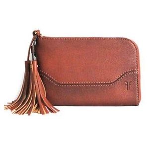 Frye Paige Wristlet Cognac DB403